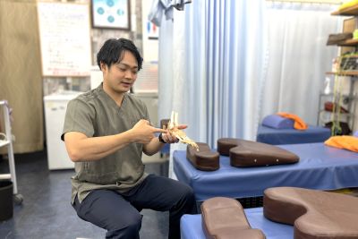 院長の説明している様子